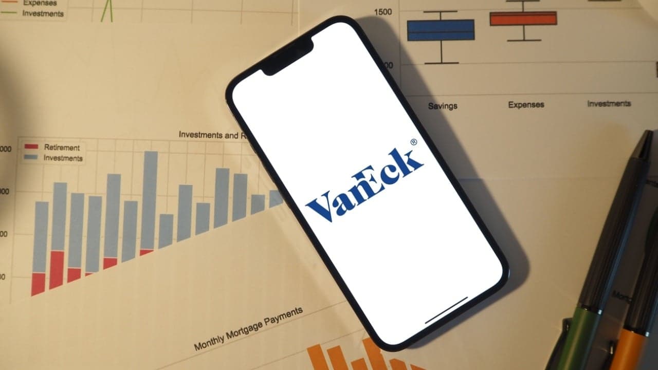 Vaneck：随着12个信号中有8个已触发，比特币的回调可能即将结束