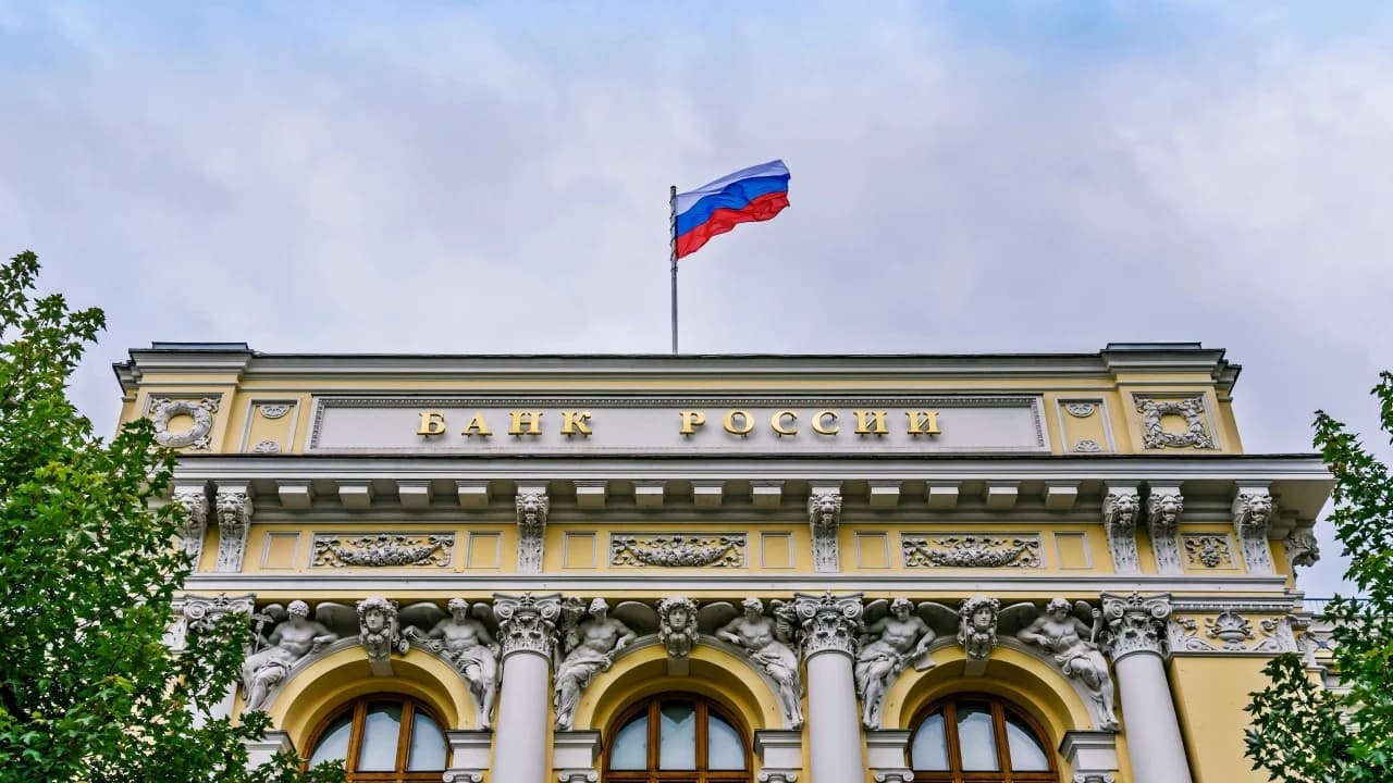 «Сбербанк» прогнозирует, что объем легальной торговли криптовалютами в России в первый год достигнет 46 млрд долларов