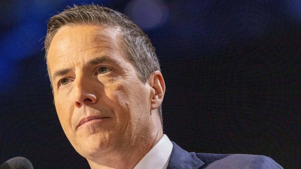 モレノ氏、採決の締め切り投票を控え、「クラリティ法」協議の終了を示唆