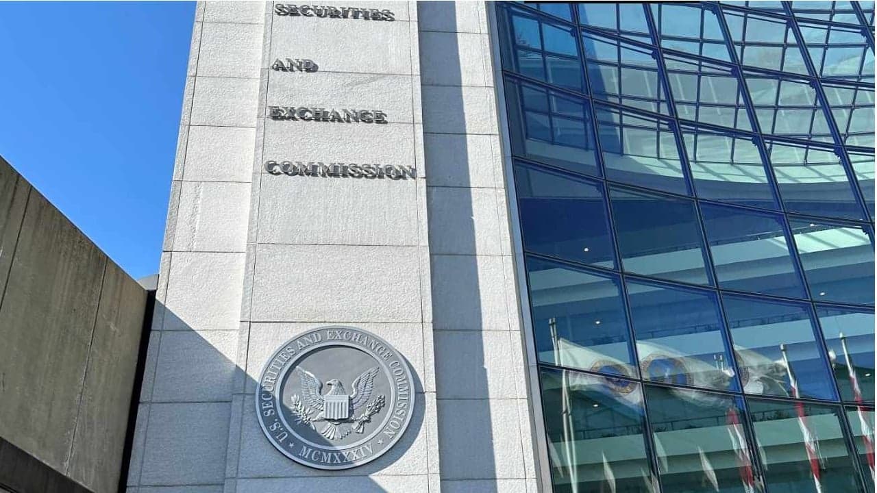SEC、Cboeによる3倍レバレッジのビットコインおよびイーサリアムETFの上場申請を審査中です。