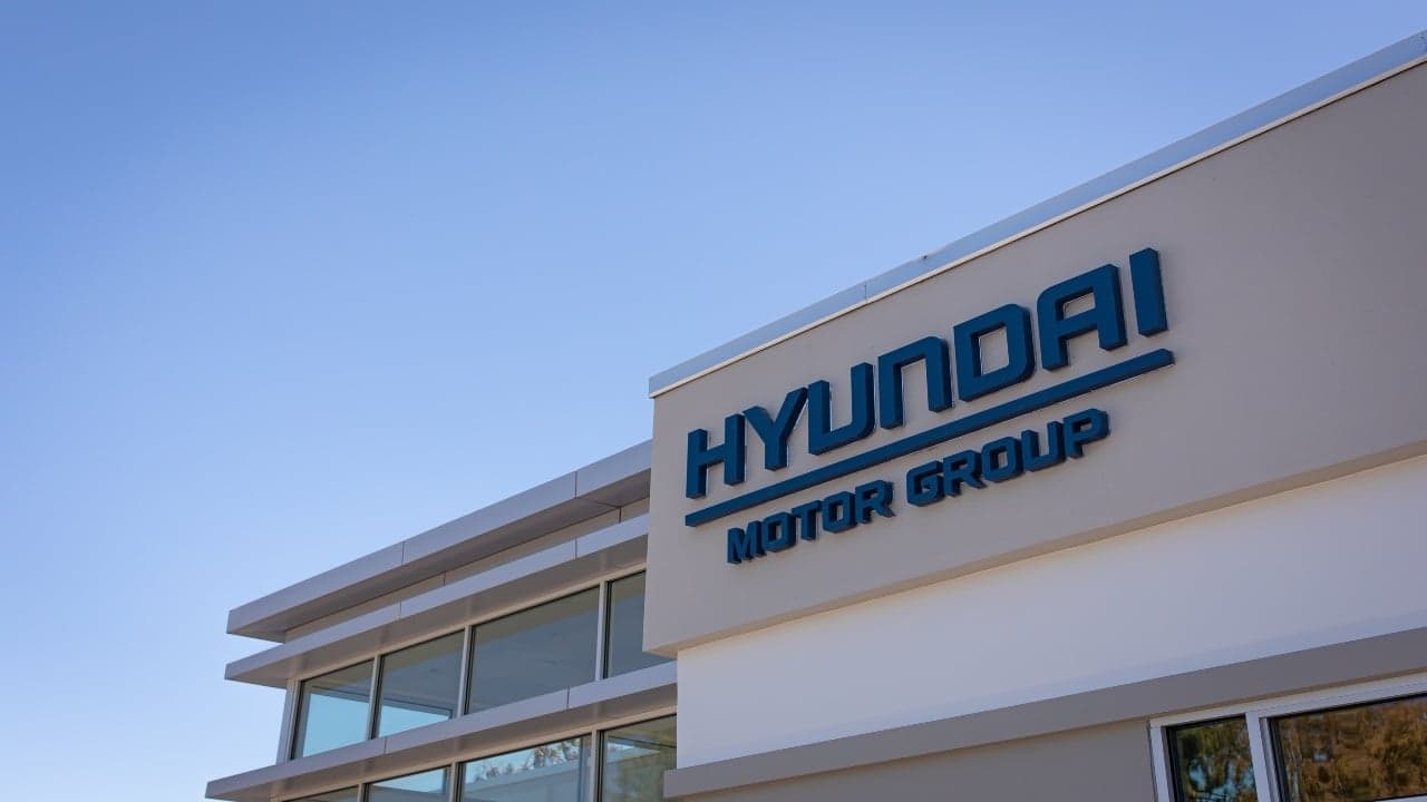 Hyundai Card trasforma un test con stablecoin da 20.000 dollari in una rimessa reale, mentre si avvicina la fase di sperimentazione in Europa