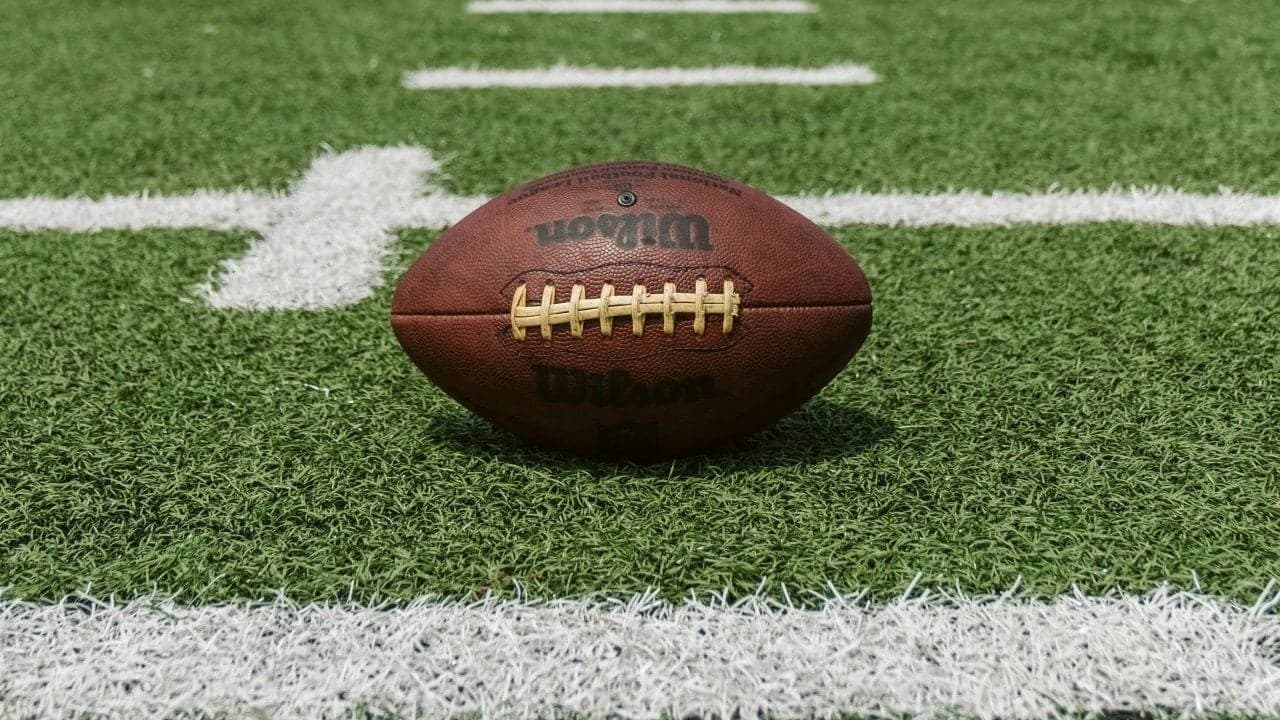 NFL returnerer til DraftKings og FanDuel, men vender fortsatt ryggen til prediksjonsmarkeder